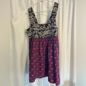 Floral Patterned Sleeveless Dress